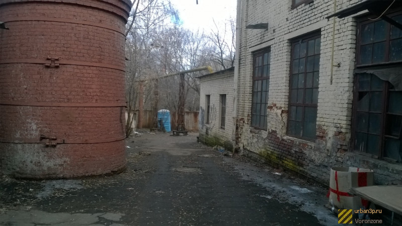 Экспериментальные заводы москвы. Московский завод душистых веществ. Экспериментальный завод город реж. Московский экспериментальный завод. Московский экспериментальный завод душистых веществ стела воинам.