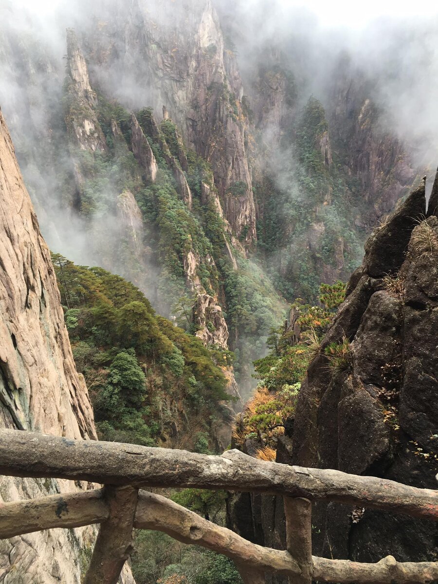 Возрождение хуаншань. «Парящие» горы Хуаншань. Северный пик горы Хуаншань Китай. Чжанцзяцзе чай. Врата дракона Китай Хуаншань.