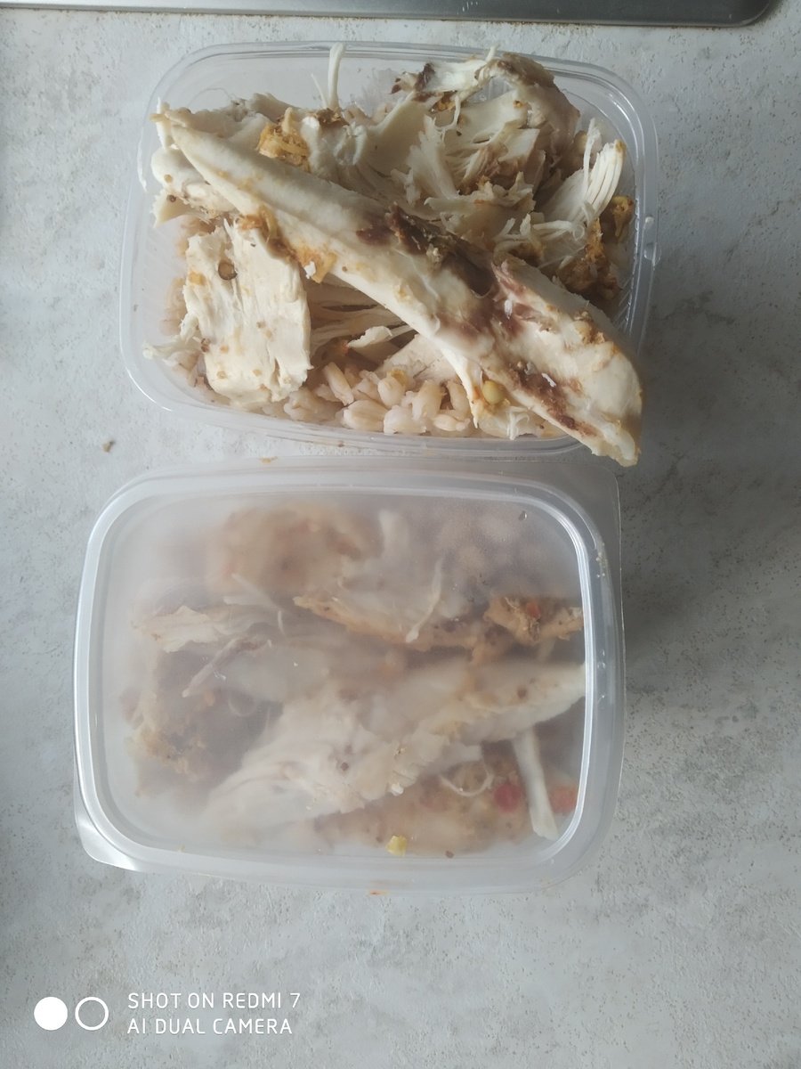 Перловая каша и куриная грудка. 