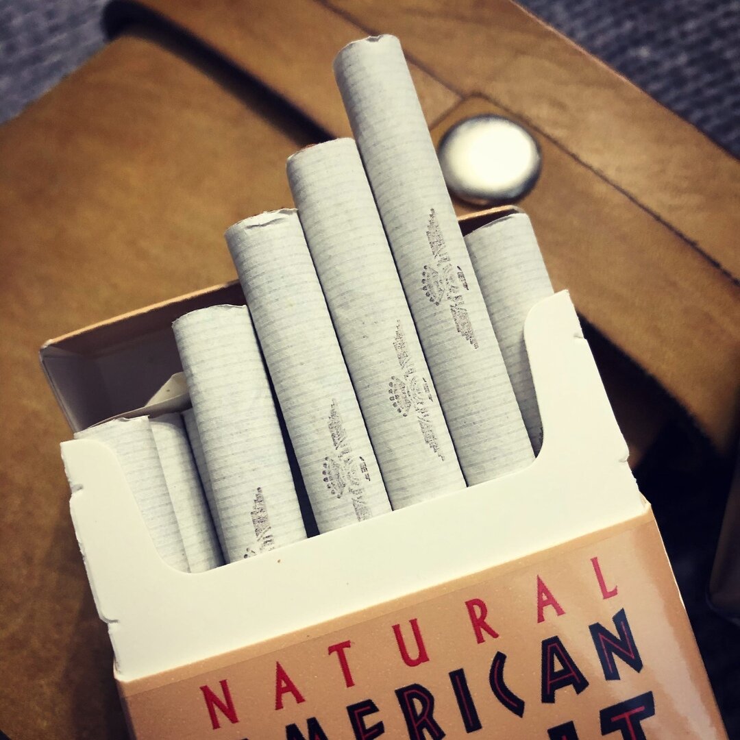Сигареты с фильтром названия. Американ спирит сигареты. Сигареты Американ спирит без фильтра. Сигареты с белым фильтром. Сигареты в Америке.