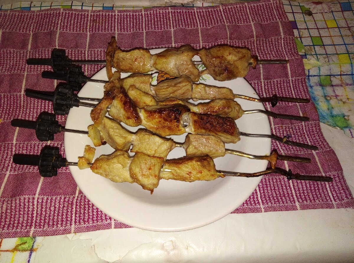 Шашлык в электрошашлычнице рецепты. Шашлык из морского языка. шашлык из печени в электрошашлычнице. электрошашлычница рецепты шашлыка с жидким дымом.