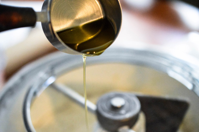 Оливковое масло для испанского хлеба