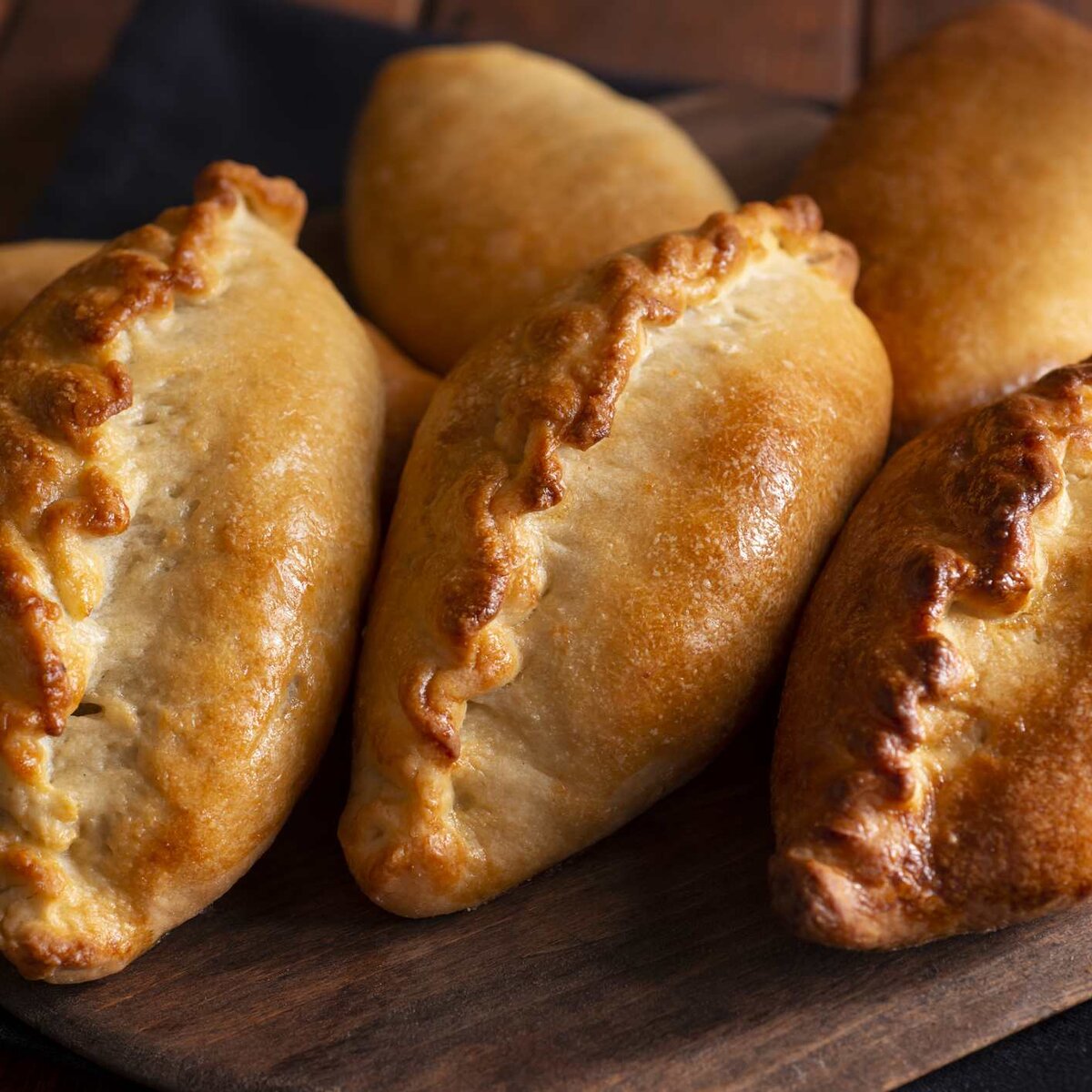 Знаменитая пирожковая у метро Парк Победы. .