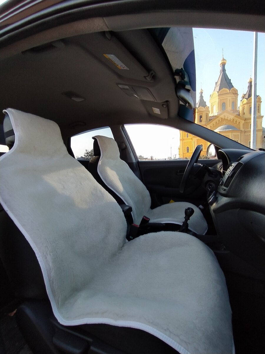 Овчина на сиденье авто