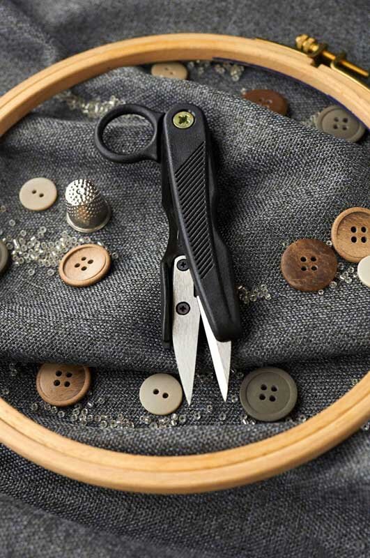 Не ножницами едиными. В ассортименте КРАМЕТ есть и такие удобные обрезчяики нитей. Фото с официального сайта https://kramet.by/