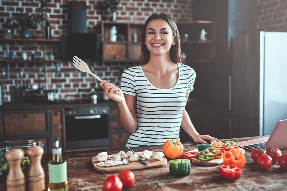 Улучшат ваш. Женщина веган. Картинки женщина веган. Healthy Cooking