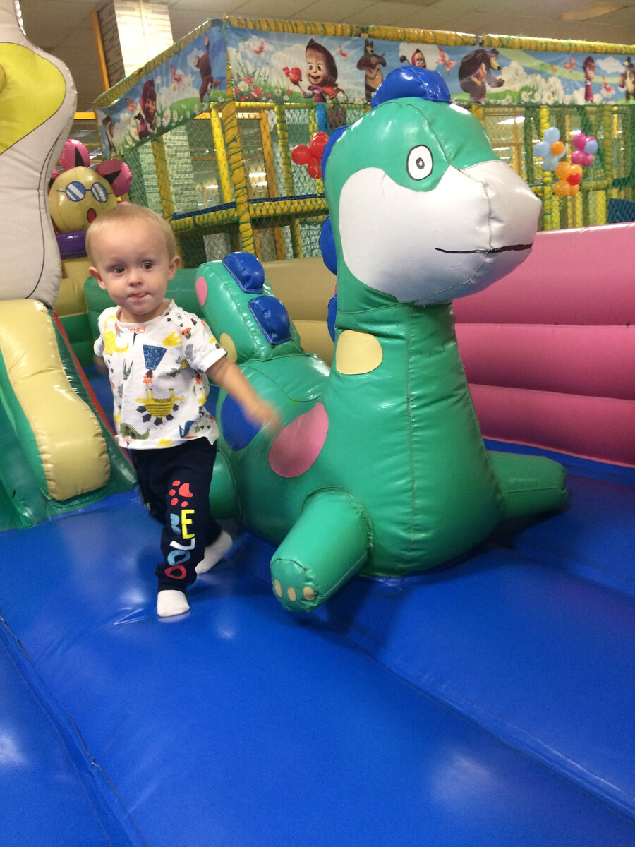 Первый раз в детском развлекательном центре.