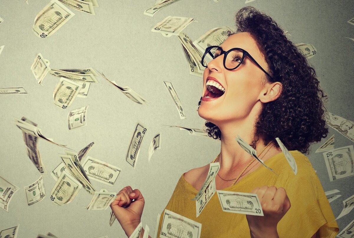 яркие девушки картинки с деньгами. женщина с кучей денег. денежный дождь женщина. хорошие девочки и деньги. хорошие девчонки энни маркс.