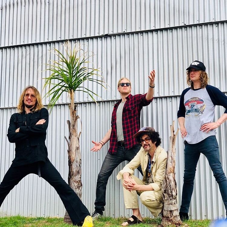 Вместе с группой The Darkness 
