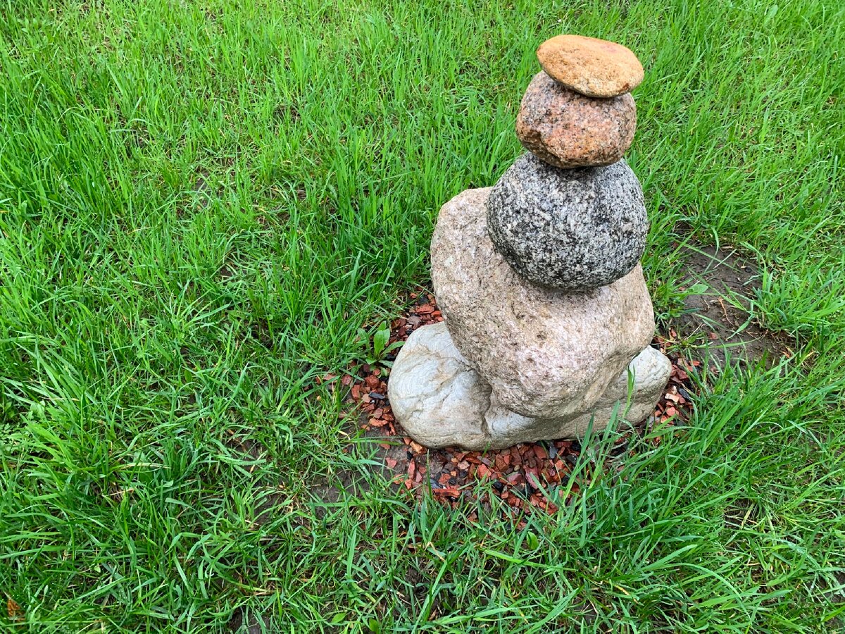 Камни, привезённые из разных регионов. Мой домашний дзен) Фото автора