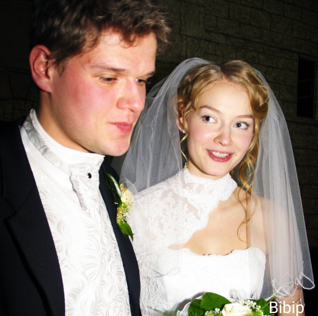 любовь аксенова и антон батырев. российские актеры которые были женаты. сергей гормаш с семьей. ольга хориняк. сергей гармаш жена.