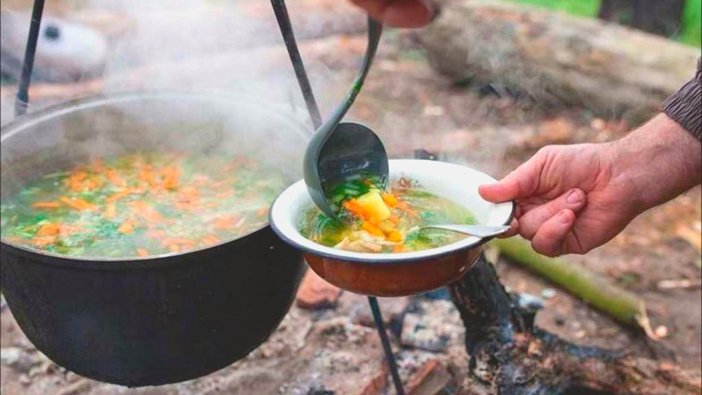 Что приготовить в походе: 3 рецепта блюд на костре | Tengri Travel