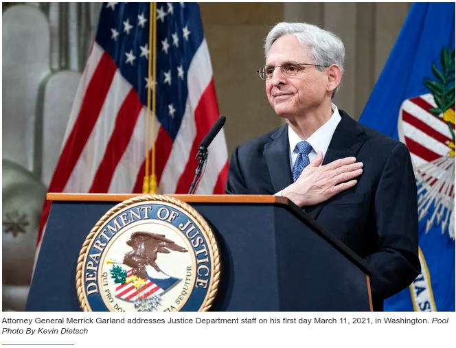 Генпрокурор Меррик Гарланд первый день на работе. Скринкопия фото из публикации.