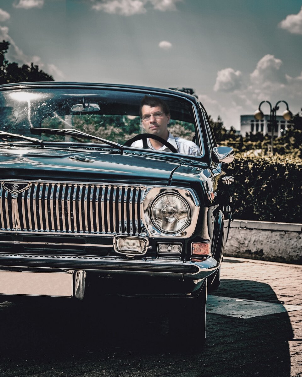 Внешне и внутренне машина полностью оригинальна