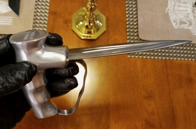 Тычковый окопный боевой нож