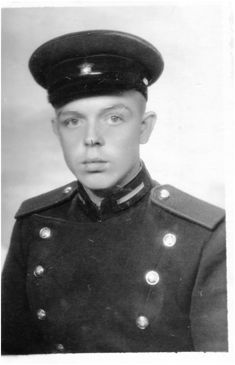 Саша через два месяца службы.