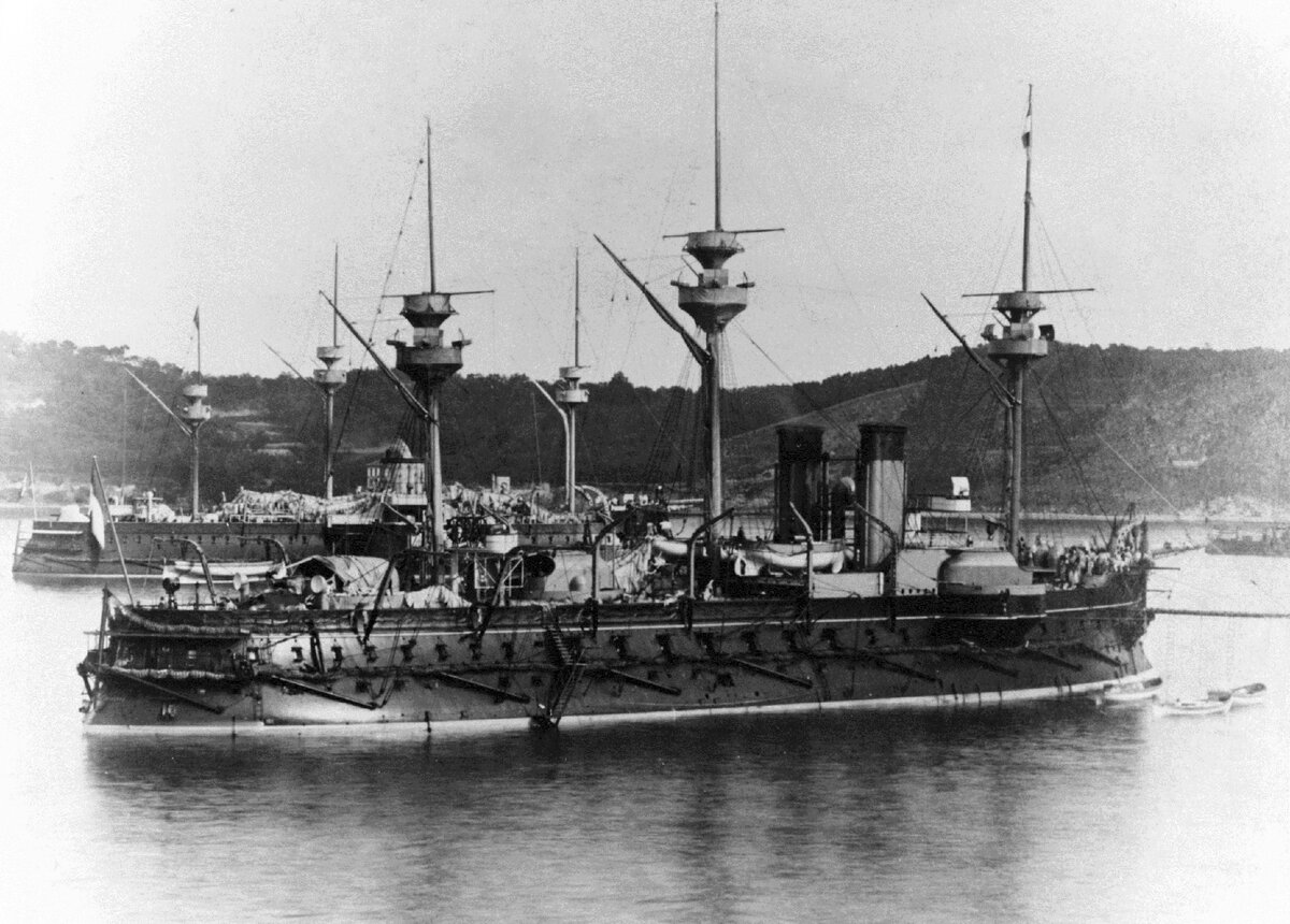 "Адмирал Дюперре" в 1890 году