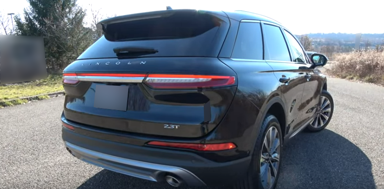 Правая и задняя часть кузова.