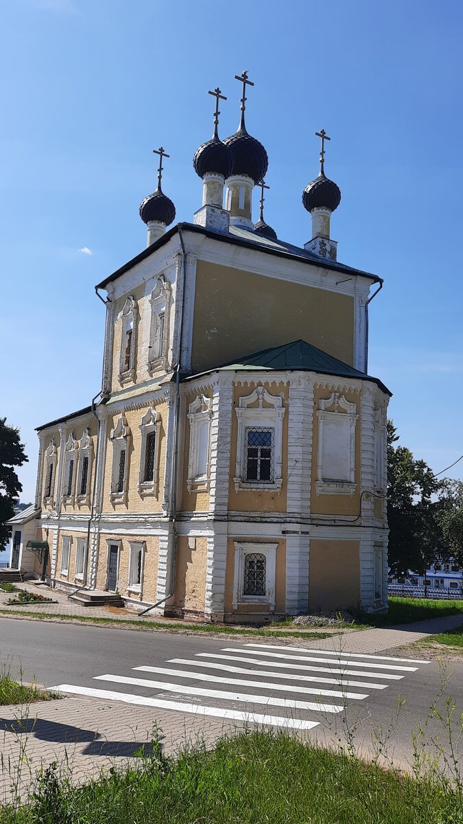 Церковь Фрола и Лавра