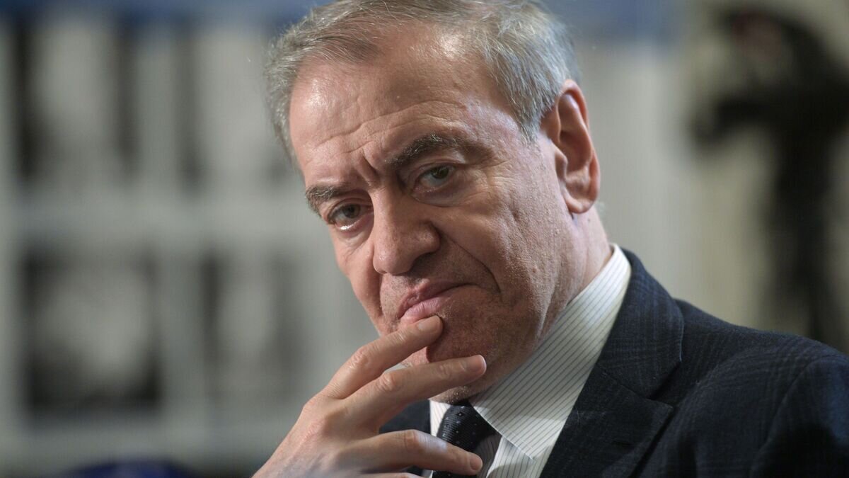    Художественный руководитель и главный дирижер Мариинского театра Валерий Гергиев во время пресс-конференции, посвященной проведению XVI Международного конкурса имени П. И. Чайковского© РИА Новости / Александр Гальперин