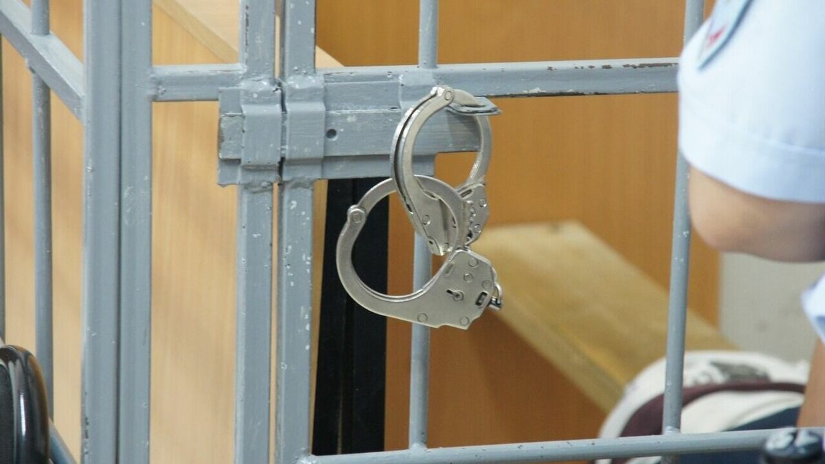     В Набережных Челнах местный житель нашел себе собутыльника, которого убил за потерю денег, а признался после поимки из-за другого преступления. Соответствующие данные опубликованы в картотеке суда.