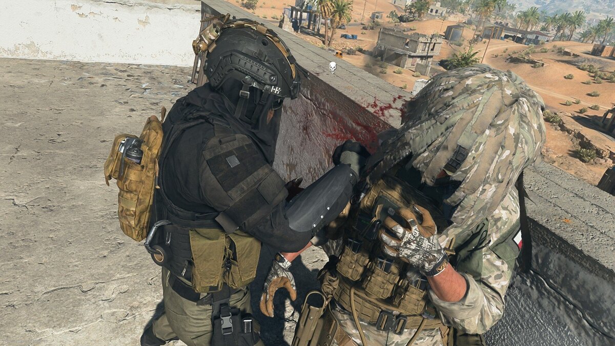 Переработана система общения в голосовом чате: теперь здесь можно в буквальном смысле переговариваться с ближайшими противниками. Это бывает очень весело, если вы находитесь на разных этажах одного здания и начинаете веселые переговоры с соперниками, подначивая подойти или выйти «один на один», например, на кулаках.