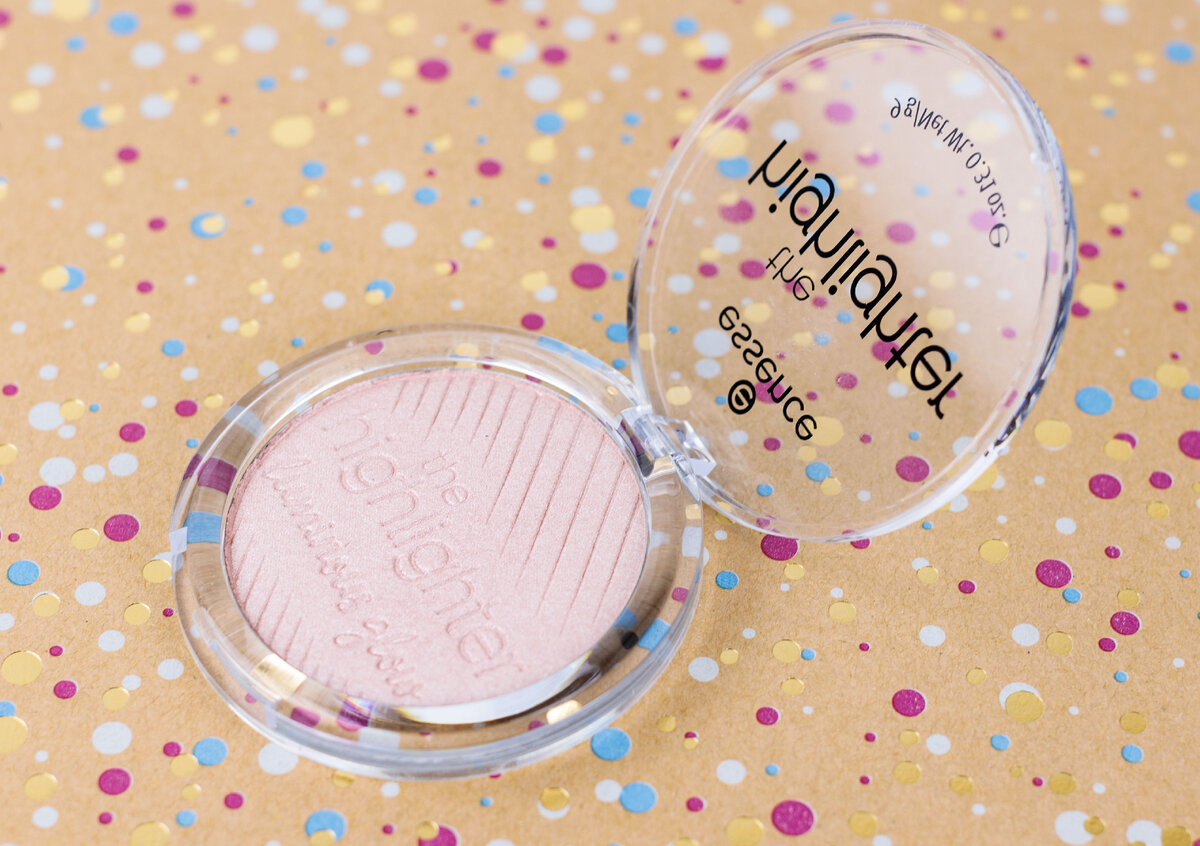 Хайлайтер Essence The highlighter