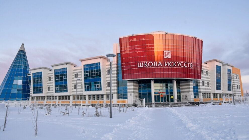    В Губкинском за лето отремонтировали Детскую школу искусств