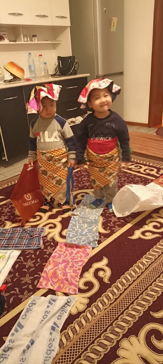 Разбросали дома все кухонные полотенца