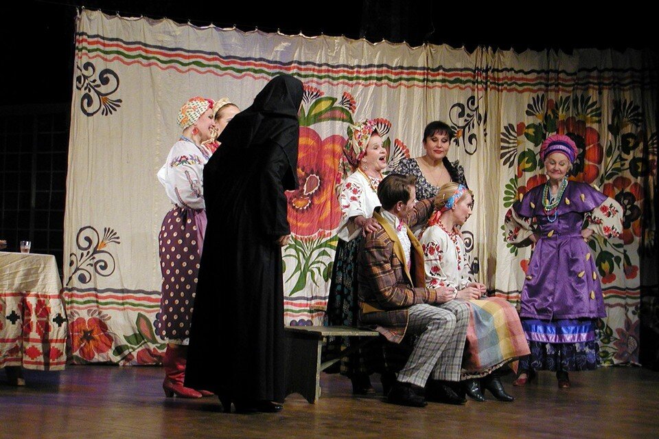     Ялтинский театр имени Чехова подготовил широкую новогоднюю программу. Фото: Ялтинский театр им. А.П.Чехова