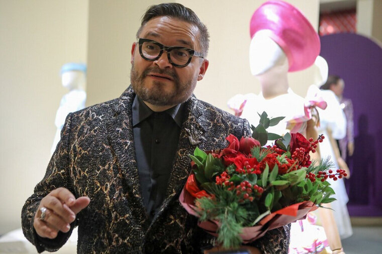    Стилист Александр Васильев призывает тщательнее выбирать наряды на Новый год