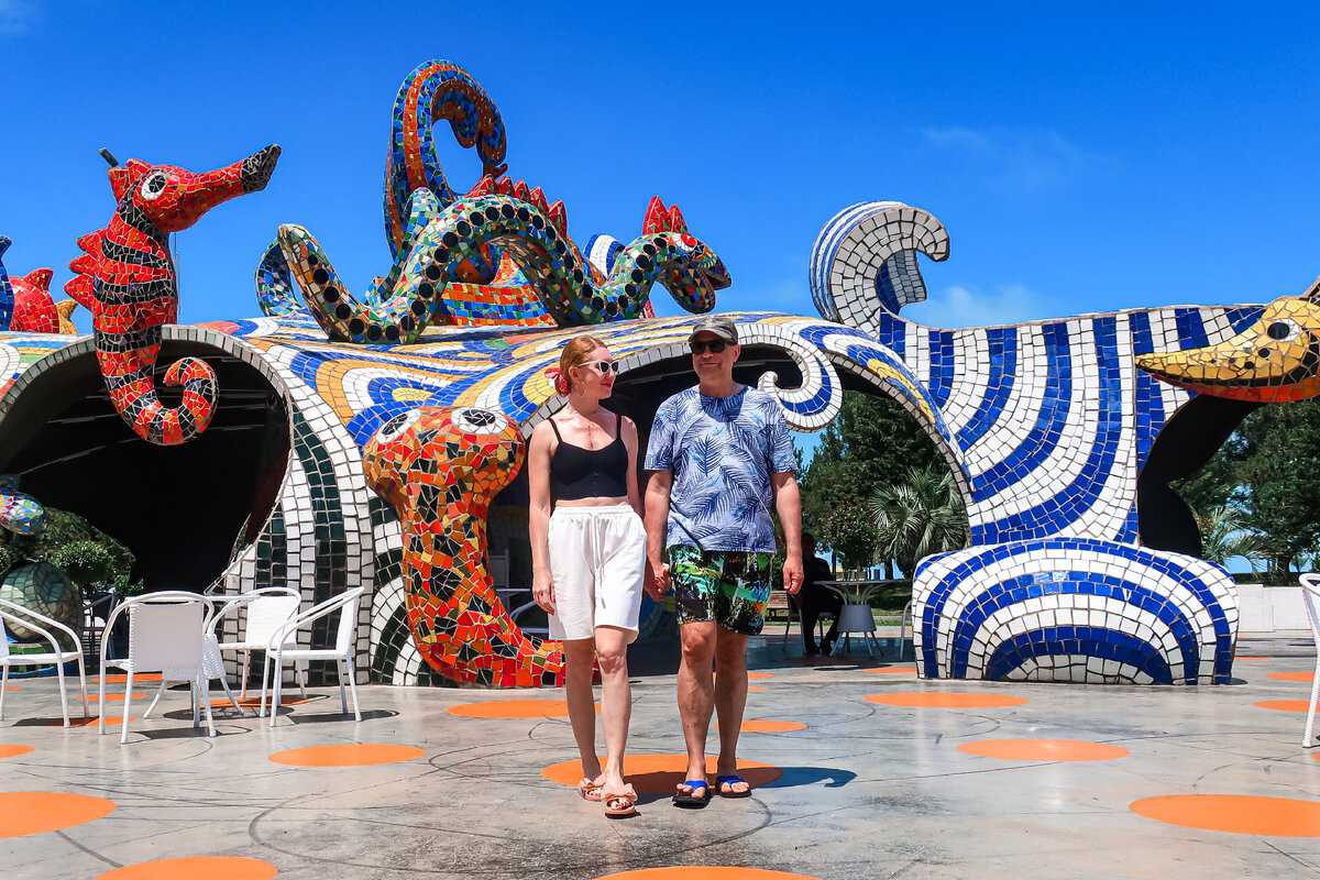 Гуляем по Батуми, как Гурченко и Михайлов в фильме "Любовь и голуби".