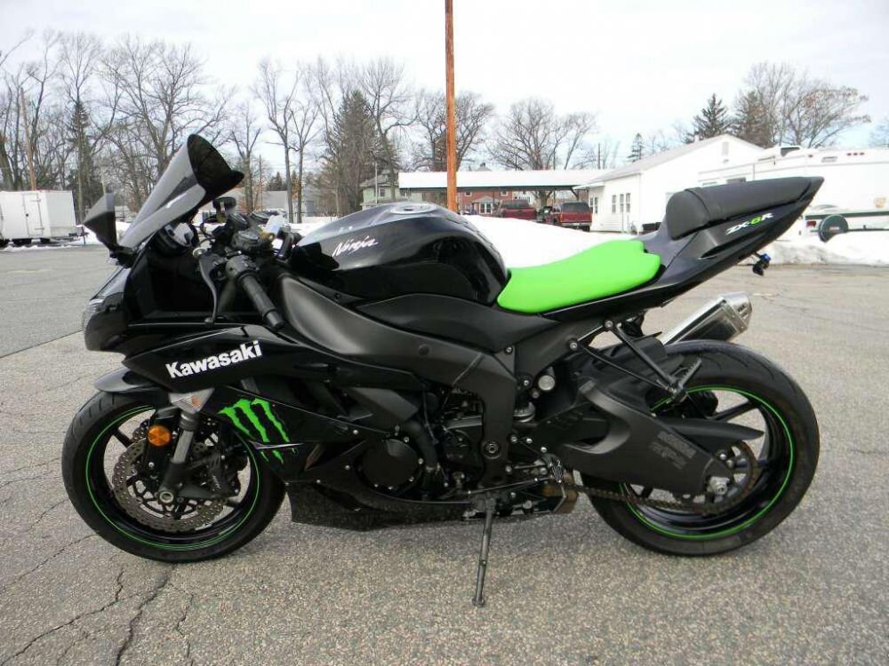 Kawasaki cago krico. Kawasaki Ninja zx6r Monster. Kawasaki zx6r черный. Спортбайк Кавасаки zx6r. Кавасаки zx6r 2009.