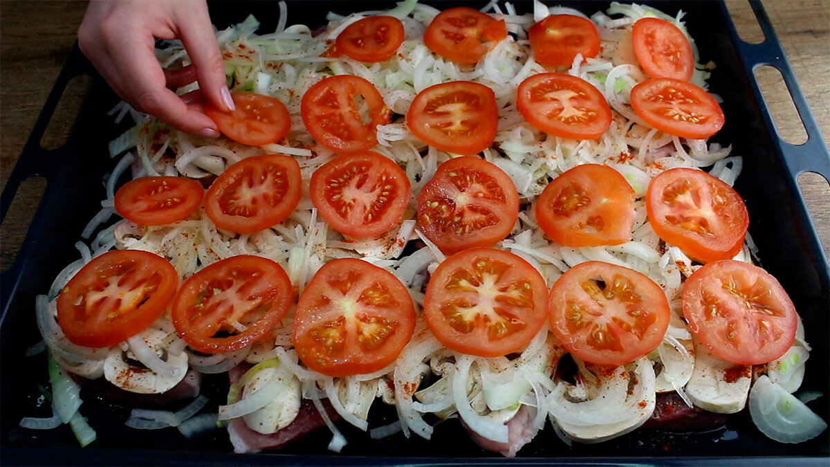 Сегодня готовлю сочное и очень вкусное мясо. Это мой любимый вариант приготовления мяса по-французски.-9