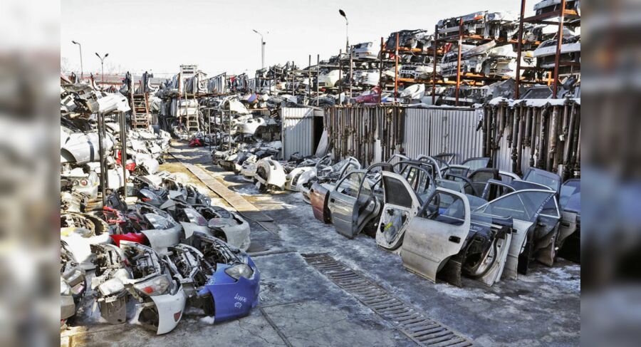 авторазборка рязань иномарки. авторазбор. авторазбор иномарок в рязани. авторазборка отечественных машин. машина разобранная на запчасти.