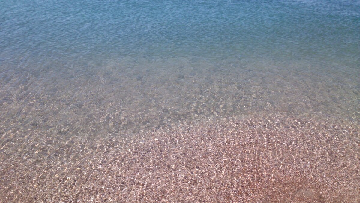 Вот такое сегодня необыкновенное море: полный штиль.