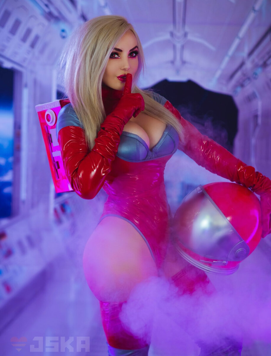 Друзья, как вам такой косплей?)