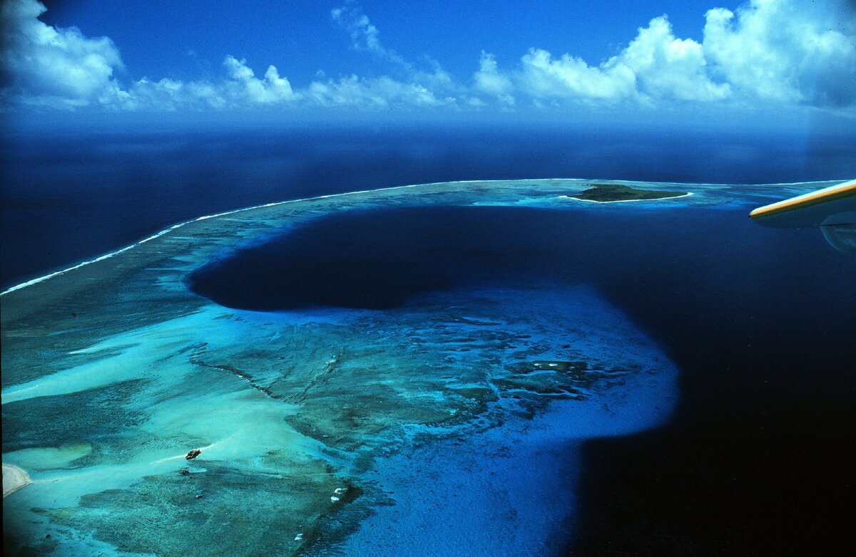 Самое маленькое море в мире. Атолл бикини (Bikini Atoll), Маршалловы острова. Атолл на Маршалловых островах. Маршалловы острова АТО. Атолле бикини в тихом океане.