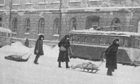 Старались вспомнить обычную жизнь в Ленинграде 