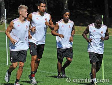 Александр Меркель в составе главной команды  «Милана» на тренировке
