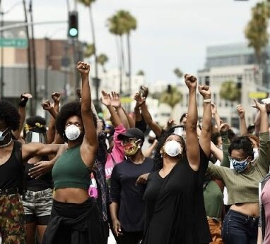 Редкое мирное движение БЛМ