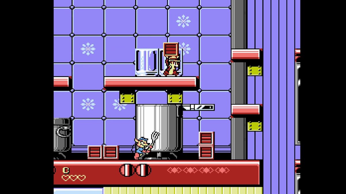 Над головой можно нести не только ящик, но и верного напарника.