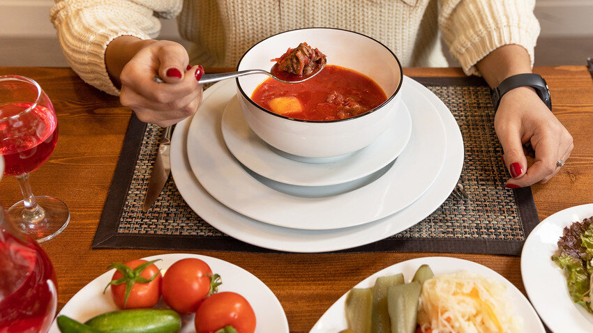 Некоторые из этих блюд вызывают слезы у диетологов, но не полюбить их невозможно.