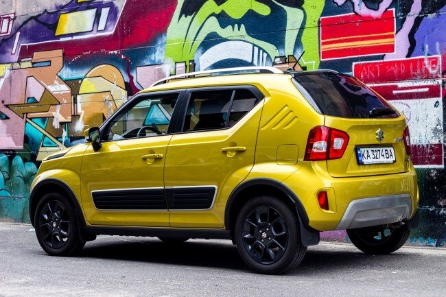 Suzuki Ignis вид сбоку