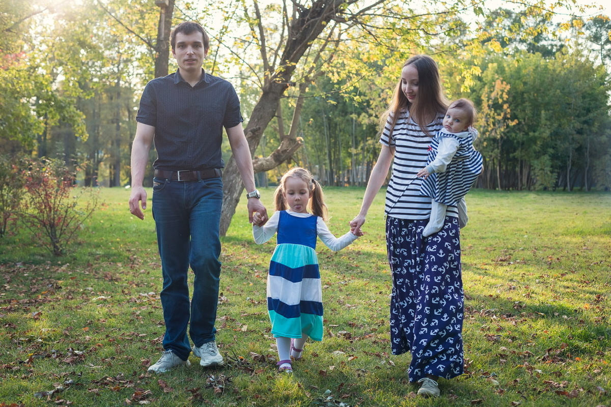 Наша семья на прогулке
