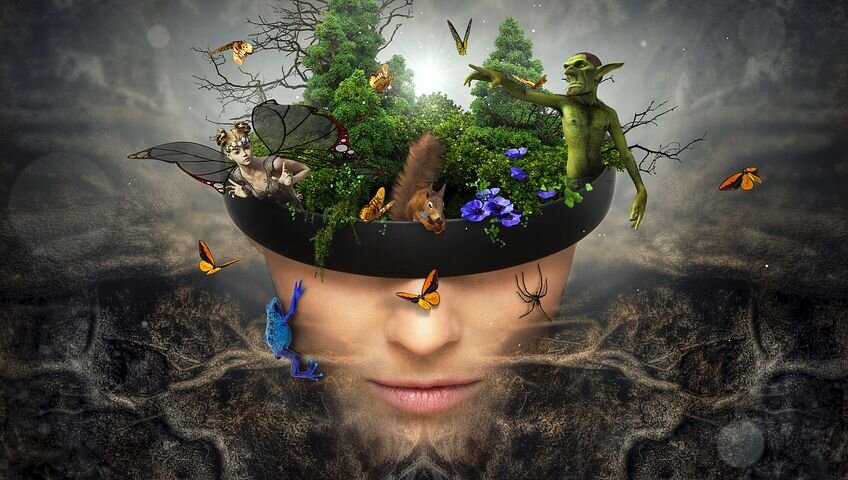 https://cdn.pixabay.com/photo/2018/05/06/13/00/fantasy-3378527__480.jpg