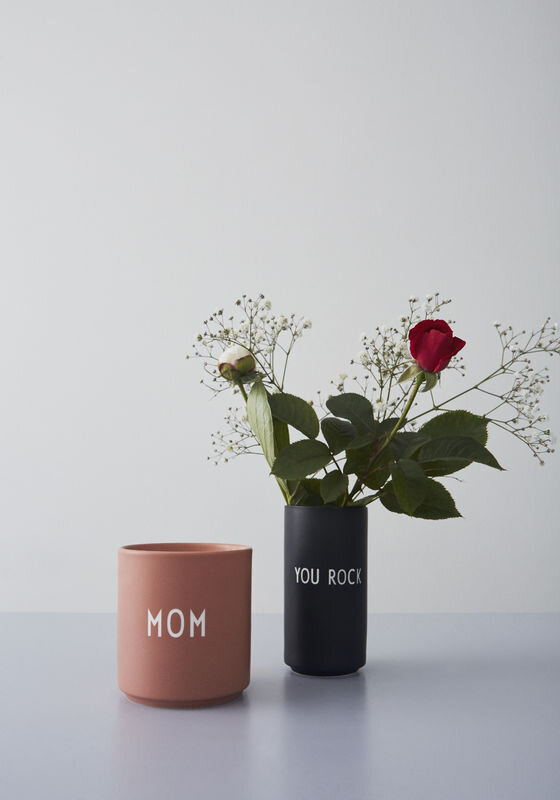 Стакан с надписью MOM, ваза с надписью YOU ROCK, фарфор