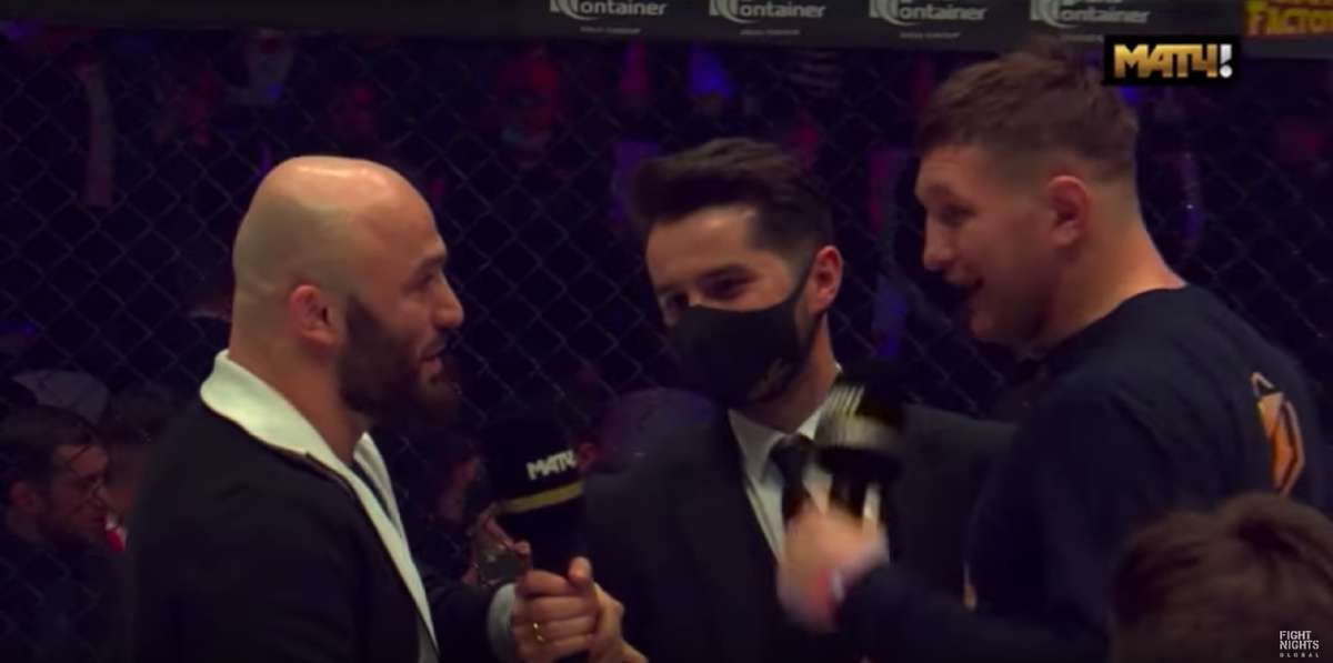 за секунды до драки