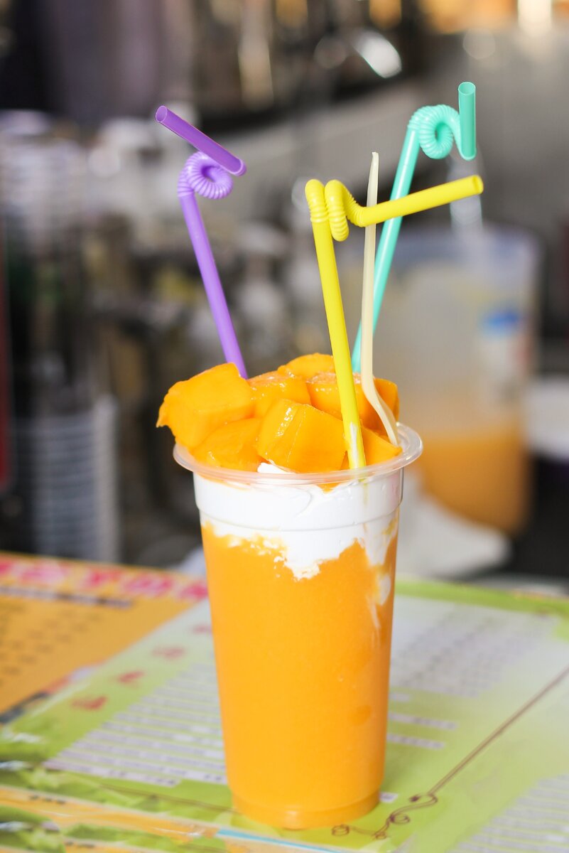 Манговый крем-коктейль с творогом с блендере-суповарке  GFGRIL GF-SM5. Фото автора.