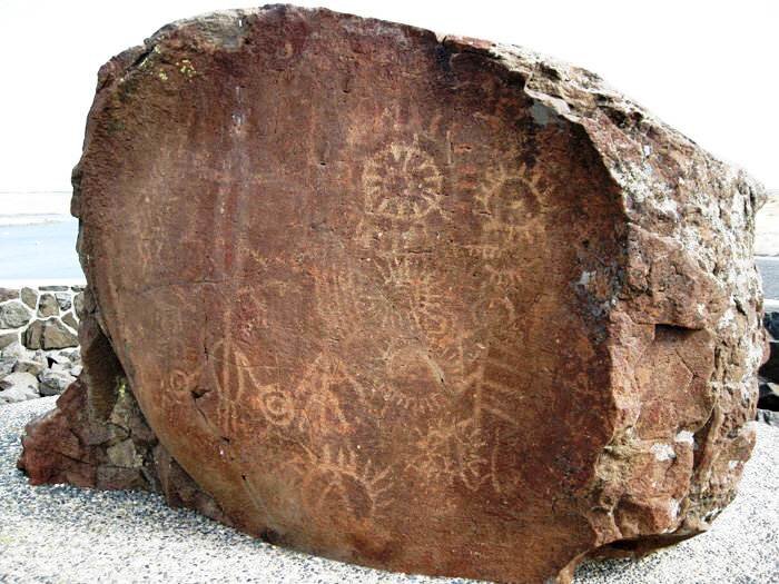 Прохождение звезды (точка в круге) рядом с Солнцем. Петроглиф. Штат Вашингтон. США.